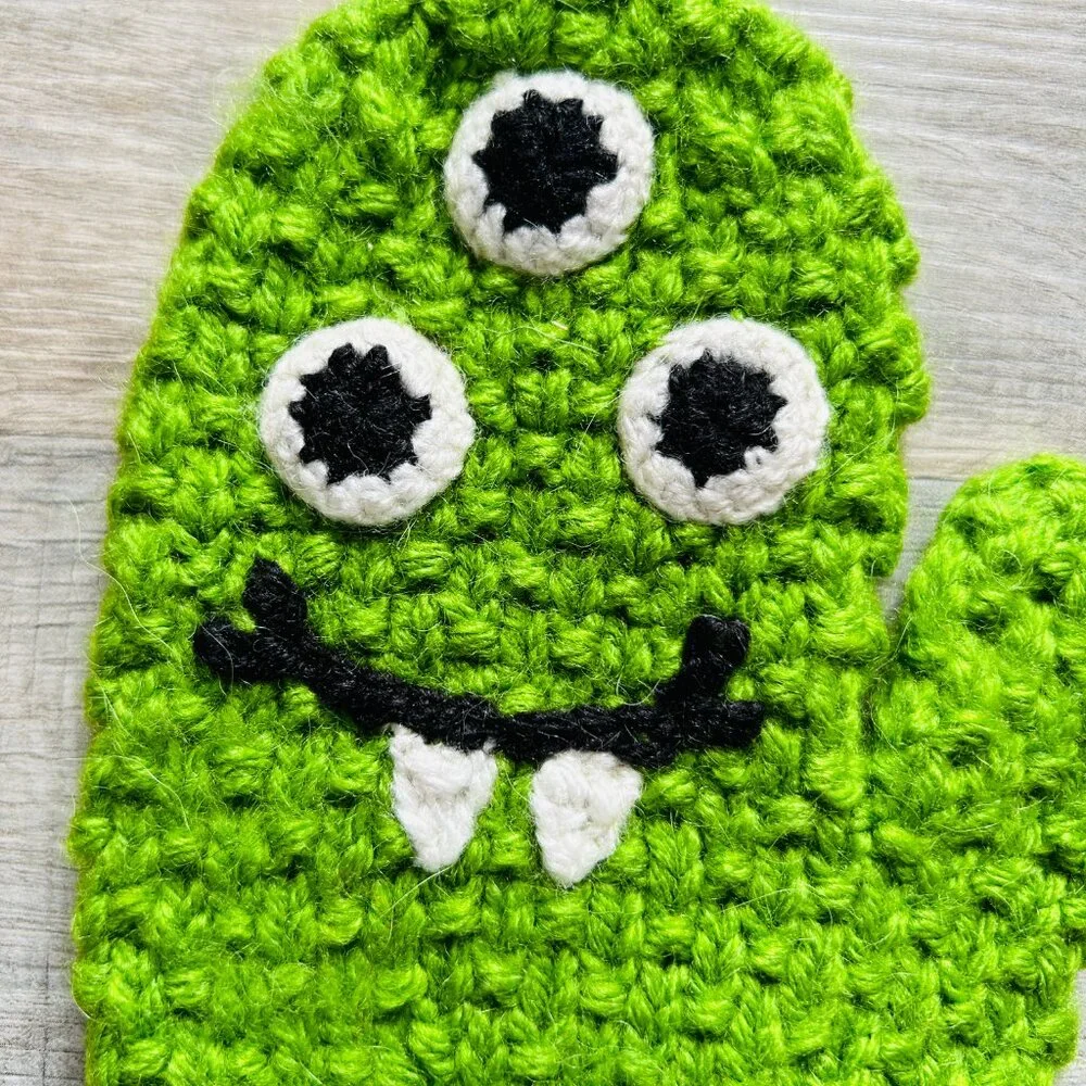 Andes Gifts Handmade Alpaca Blend Monster Mittens
